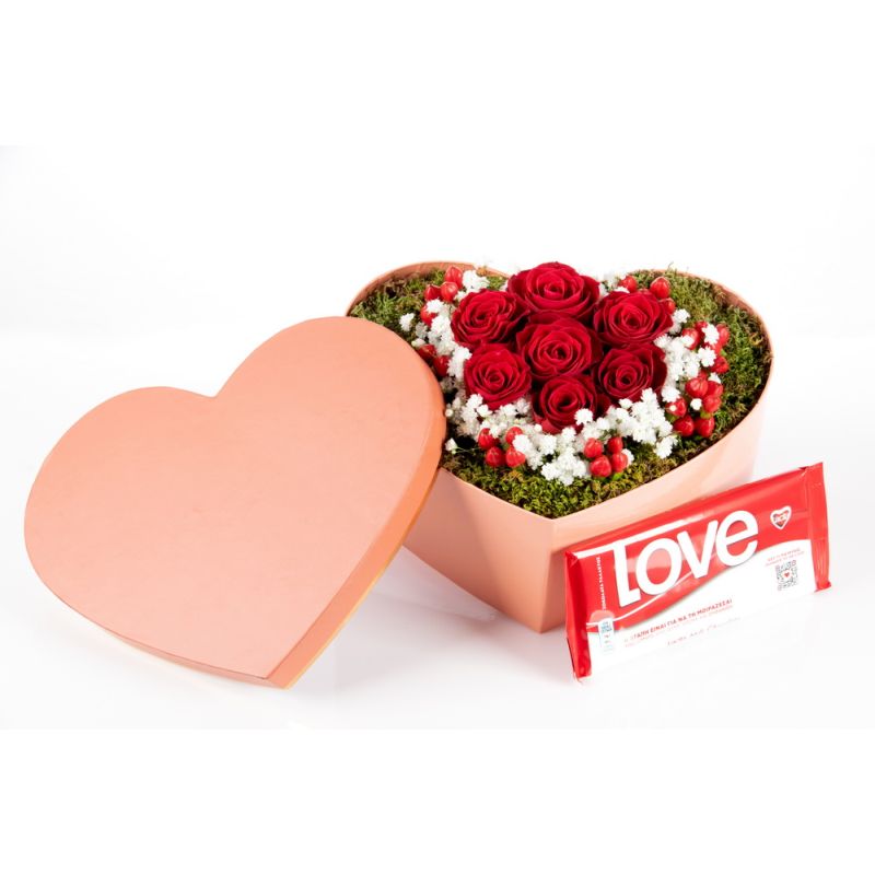 Καρδιά με τριαντάφυλλα, και  σοκολάτα Love.